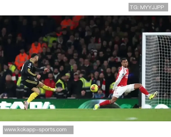 曼联客队票削减1000张阿森纳遭50万镑缓期罚款处罚 曼联客队票削减1000张阿森纳遭50万镑缓期罚款处罚